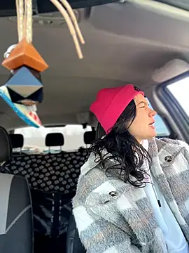 MeekyRich online show from April 14, 2026, 3:45 am