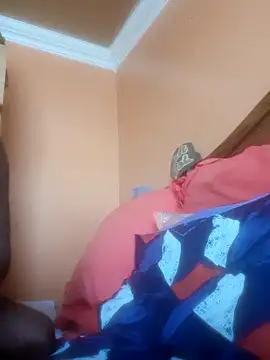 Snapshot of RearApiary chatting on December 18, 2025, 5:57 am RearApiary online show from December 18, 2025, 5:57 am