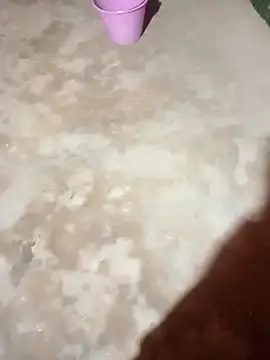 Snapshot of luuiss12 chatting on October 7, 2025, 8:00 am luuiss12 online show from October 7, 2025, 8:00 am