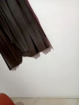 luuiss12 online show from January 10, 2026, 5:42 am