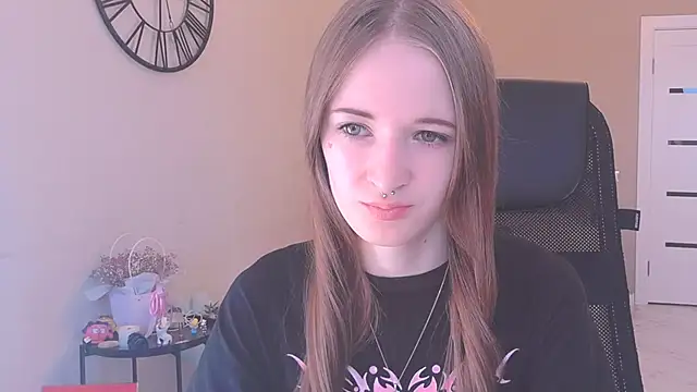 KateKayer online show from September 13, 2025, 8:36 am