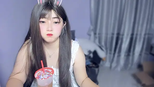 yuki3366 online show from November 9, 2025, 3:32 pm