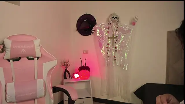 Snapshot of Paprika_ chatting on November 3, 2025, 6:20 pm Paprika online show from November 3, 2025, 6:20 pm