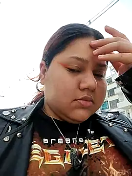 Snapshot of Paprika_ chatting on December 2, 2025, 7:42 pm Paprika online show from December 2, 2025, 7:42 pm