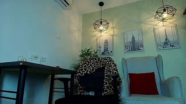 Snapshot of _Victoria_Collins chatting on February 5, 2026, 11:26 am Victoria Collins online show from February 5, 2026, 11:26 am