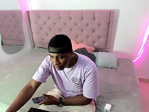 Luis123- online show from November 21, 2025, 5:22 pm