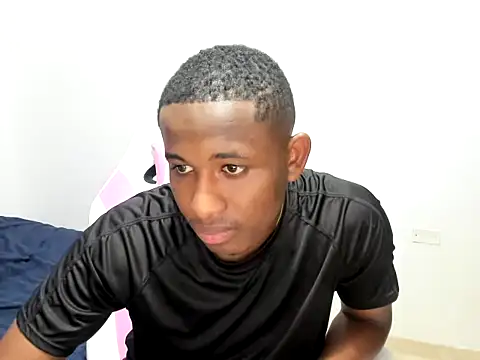 Luis123- online show from November 28, 2025, 9:50 pm