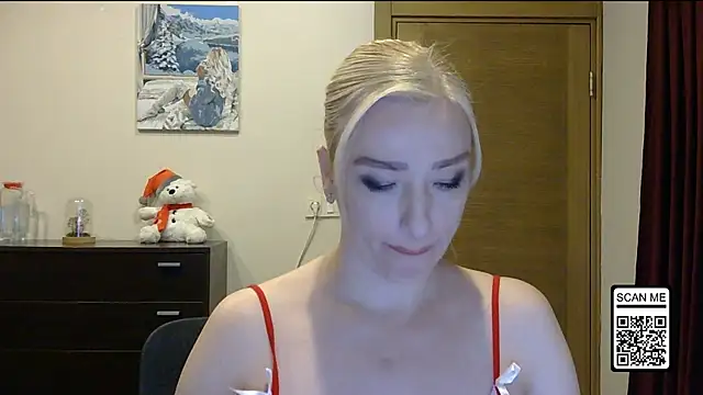 Snapshot of Wild_Silk_Desire chatting on January 12, 2026, 8:41 am Wild Silk Desire online show from January 12, 2026, 8:41 am