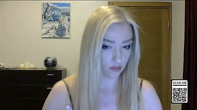 Snapshot of Wild_Silk_Desire chatting on February 3, 2026, 4:01 pm Wild Silk Desire online show from February 3, 2026, 4:01 pm