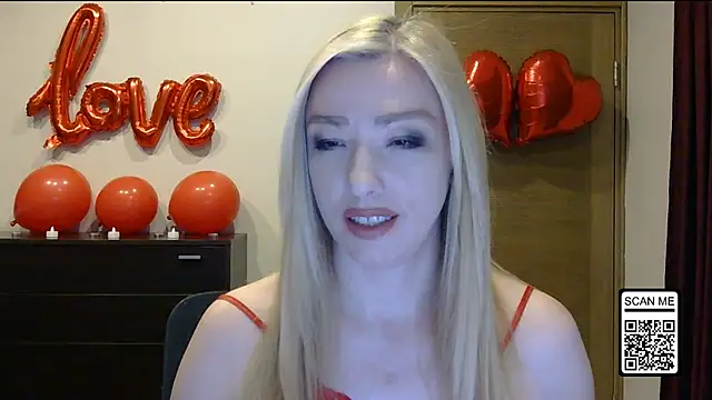 Snapshot of Wild_Silk_Desire chatting on February 14, 2026, 4:15 pm Wild Silk Desire online show from February 14, 2026, 4:15 pm