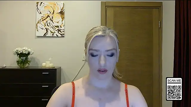 Snapshot of Wild_Silk_Desire chatting on February 21, 2026, 4:08 pm Wild Silk Desire online show from February 21, 2026, 4:08 pm