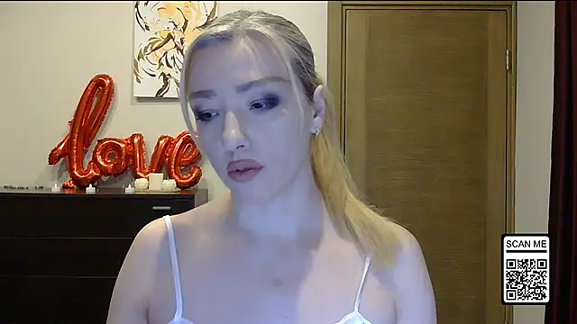 Snapshot of Wild_Silk_Desire chatting on March 3, 2026, 5:08 pm Wild Silk Desire online show from March 3, 2026, 5:08 pm