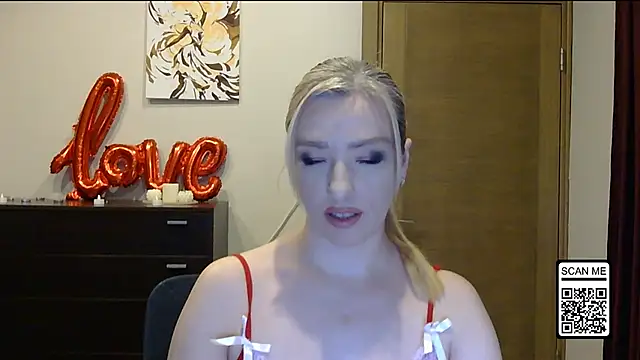 Snapshot of Wild_Silk_Desire chatting on March 4, 2026, 5:19 pm Wild Silk Desire online show from March 4, 2026, 5:19 pm