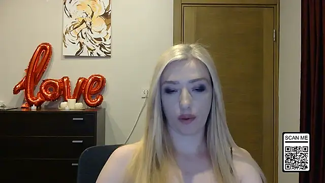 Snapshot of Wild_Silk_Desire chatting on March 26, 2026, 4:56 pm Wild Silk Desire online show from March 26, 2026, 4:56 pm