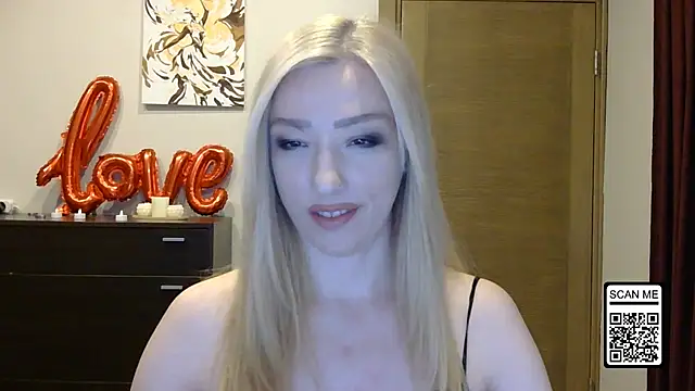 Snapshot of Wild_Silk_Desire chatting on March 30, 2026, 5:36 pm Wild Silk Desire online show from March 30, 2026, 5:36 pm