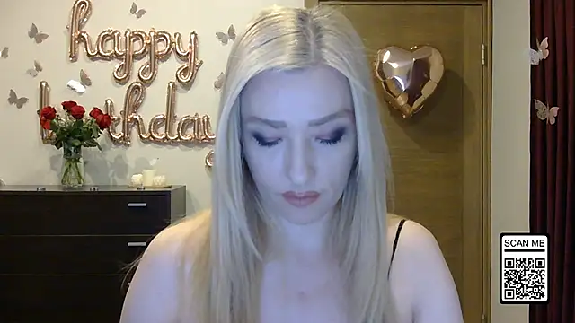 Snapshot of Wild_Silk_Desire chatting on April 11, 2026, 5:39 pm Wild Silk Desire online show from April 11, 2026, 5:39 pm