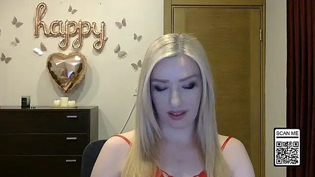 Snapshot of Wild_Silk_Desire chatting on April 14, 2026, 5:08 pm Wild Silk Desire online show from April 14, 2026, 5:08 pm