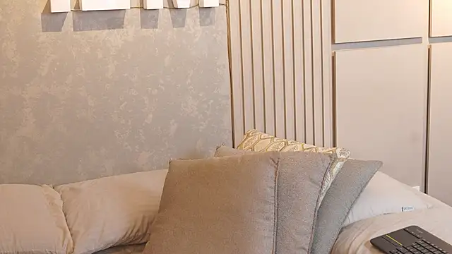 Susan wall online show from September 17, 2025, 1:24 pm