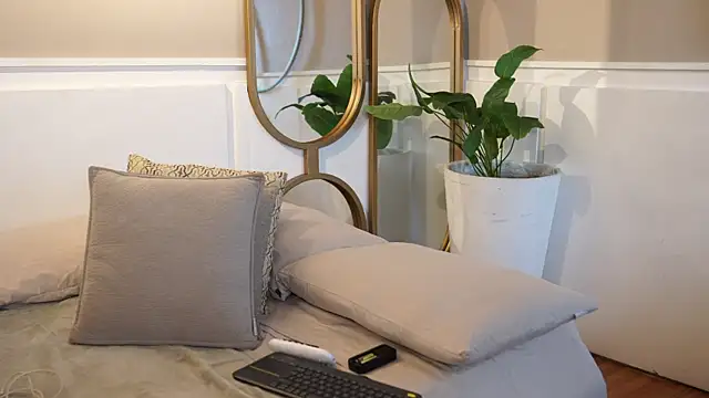 Susan wall online show from September 21, 2025, 3:57 pm