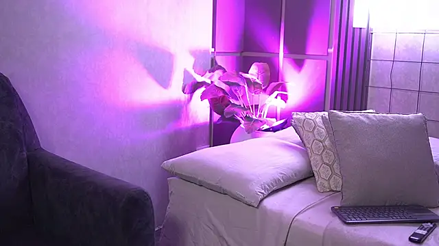 Susan wall online show from October 20, 2025, 12:16 pm