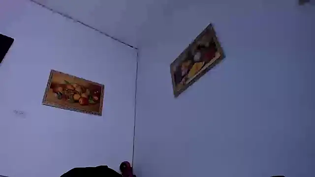 Victoriaa2 Doll online show from November 13, 2025, 2:49 pm