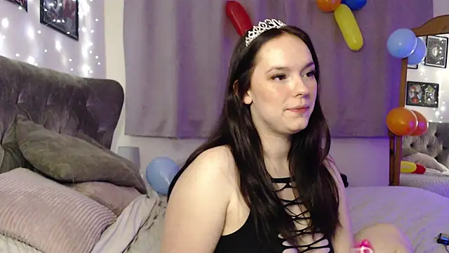 Vforverity online show from April 24, 2026, 8:44 pm