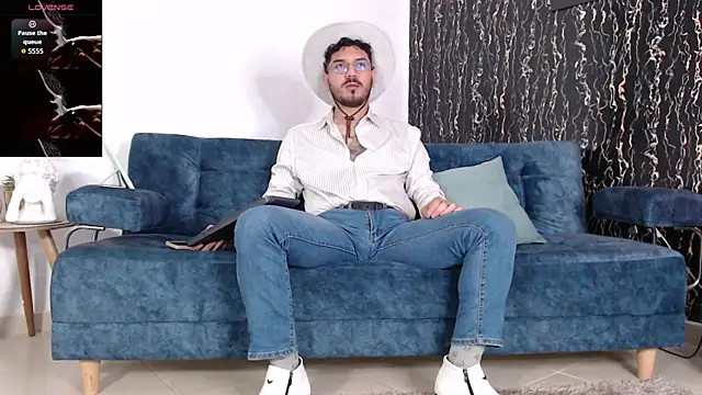 samuelcoopeer online show from November 22, 2025, 2:16 pm