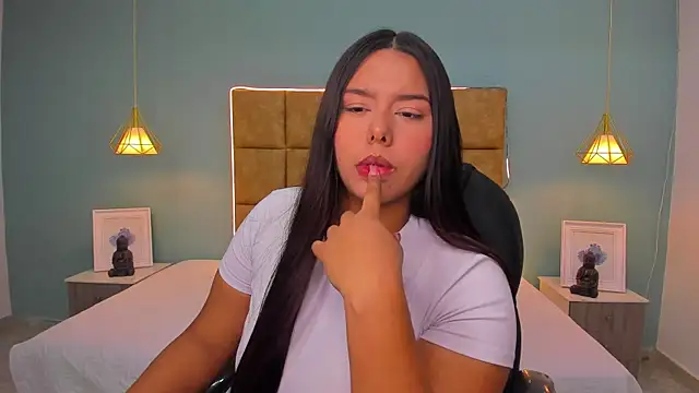 Snapshot of NaniXoxo18 chatting on November 8, 2025, 1:00 pm NaniXoxo18 online show from November 8, 2025, 1:00 pm