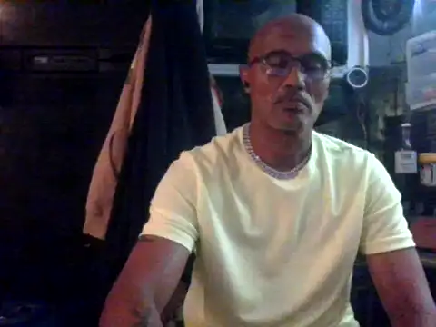 badboy2u2025 online show from May 1, 2026, 11:42 pm