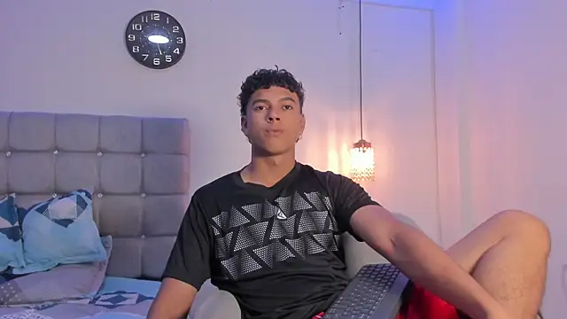 Snapshot of Santy_Stump chatting on September 22, 2025, 9:28 pm Santy Stump online show from September 22, 2025, 9:28 pm