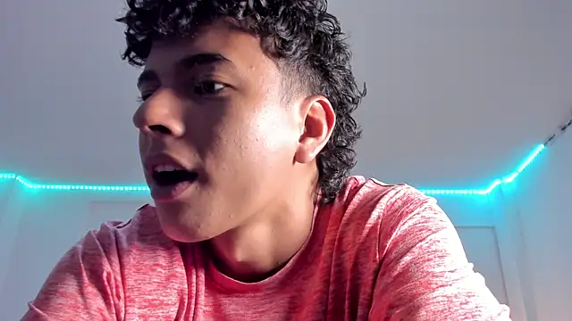 Snapshot of Santy_Stump chatting on October 4, 2025, 8:51 pm Santy Stump online show from October 4, 2025, 8:51 pm