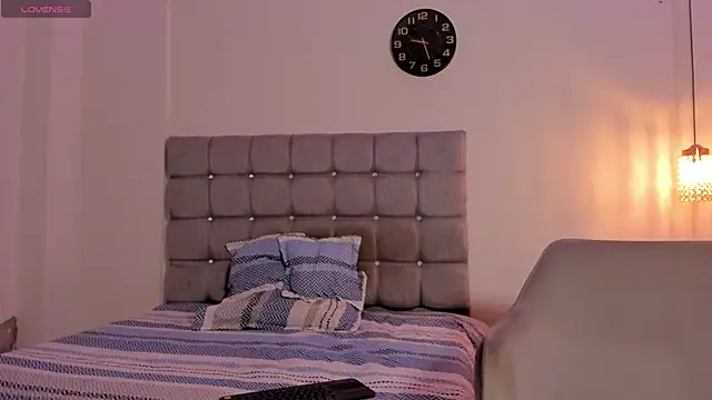 Snapshot of Santy_Stump chatting on October 10, 2025, 12:20 am Santy Stump online show from October 10, 2025, 12:20 am