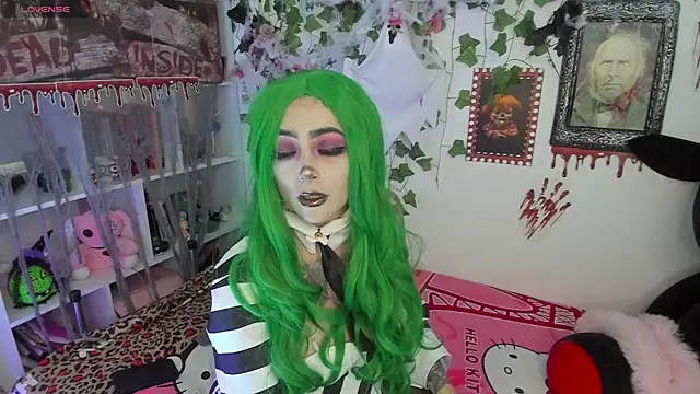 Snapshot of sarahminage_ chatting on October 30, 2025, 5:13 pm sarahminage online show from October 30, 2025, 5:13 pm