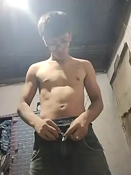 Snapshot of DXTFFx chatting on September 17, 2025, 9:05 pm DXTFFx online show from September 17, 2025, 9:05 pm