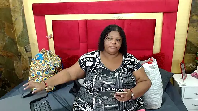 Exoticbigmandy online show from April 4, 2026, 2:03 pm