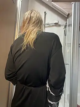 LucyLingerie78 online show from December 20, 2025, 9:00 pm