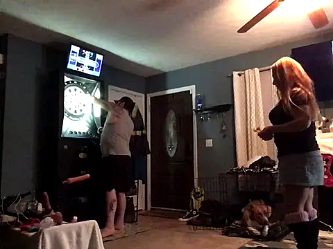 Snapshot of weready79 chatting on December 18, 2025, 7:47 am weready79 online show from December 18, 2025, 7:47 am