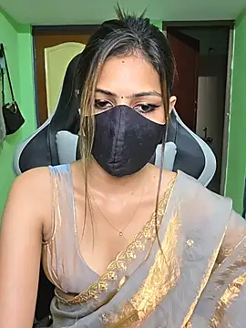 Isha Sax online show from April 12, 2026, 6:13 pm