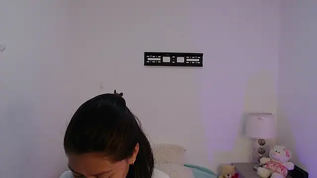 renataj online show from November 20, 2025, 7:02 pm