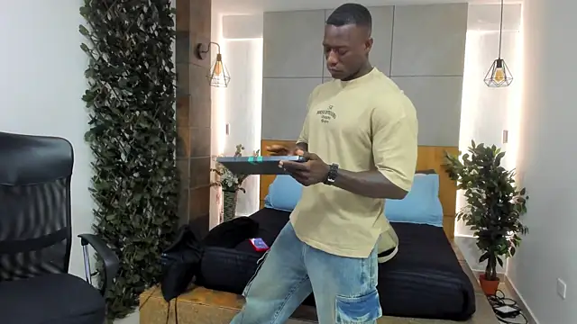 MarcusBlack  online show from April 8, 2026, 1:00 pm