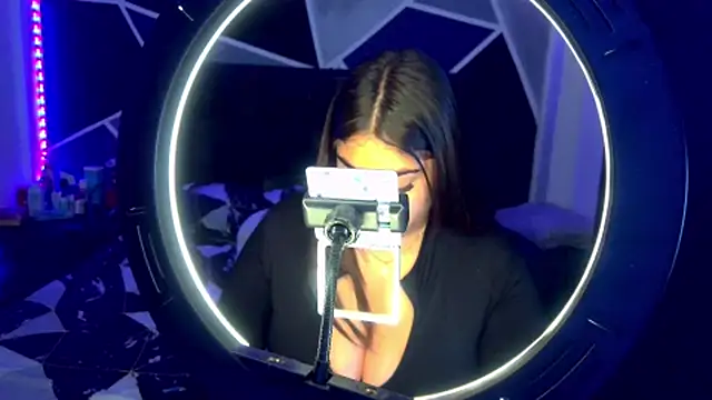 jazminslut online show from March 6, 2026, 1:35 am