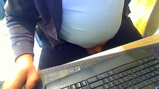 latexsub75 online show from February 12, 2026, 10:27 pm