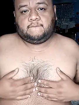 Snapshot of Osogaypardo chatting on September 17, 2025, 10:44 pm Osogaypardo online show from September 17, 2025, 10:44 pm