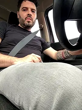 uto857 online show from November 10, 2025, 10:20 pm