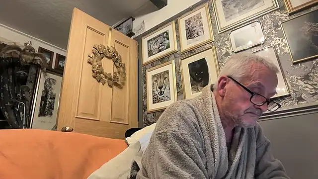 poggles online show from April 6, 2026, 8:43 pm