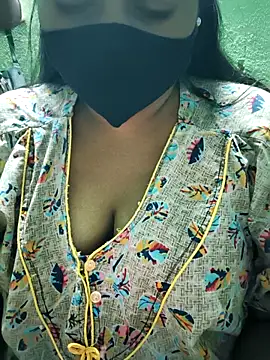 Snapshot of Liyaa_24 chatting on February 13, 2026, 4:36 pm Liyaa 24 online show from February 13, 2026, 4:36 pm