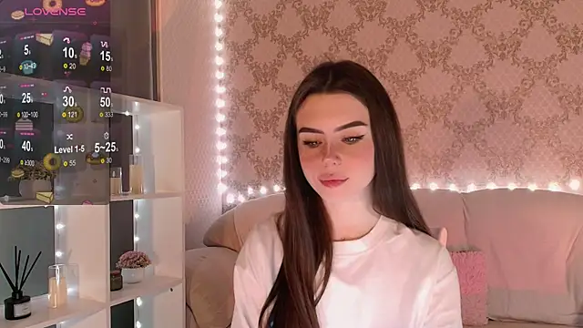 HolyMiax online show from November 24, 2025, 3:06 am