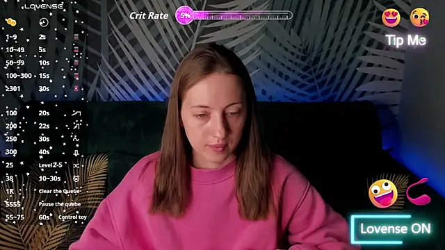 Snapshot of ChristyCrayme chatting on May 22, 2026, 10:04 pm ChristyCrayme online show from May 22, 2026, 10:04 pm