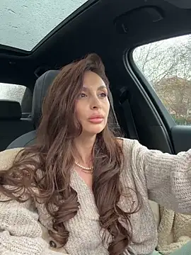 LunaBex online show from November 28, 2025, 8:06 am