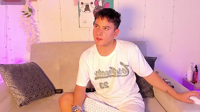 Snapshot of Young_Ben chatting on May 2, 2026, 5:34 am Young Ben online show from May 2, 2026, 5:34 am